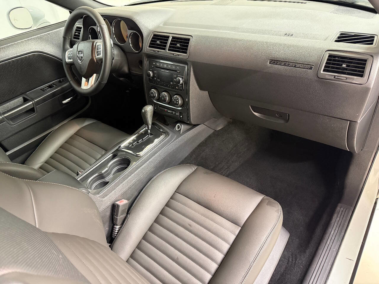 Used 2012 Dodge Challenger SXT RWD image 17