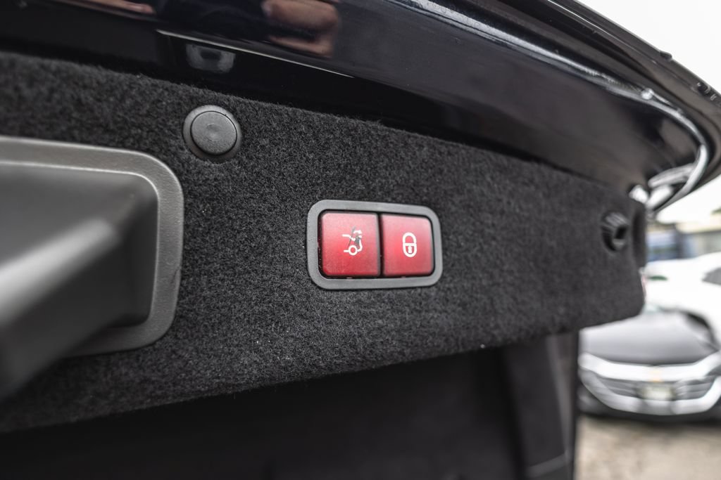 Used 2020 Mercedes-Benz S 560 Sedan image 37