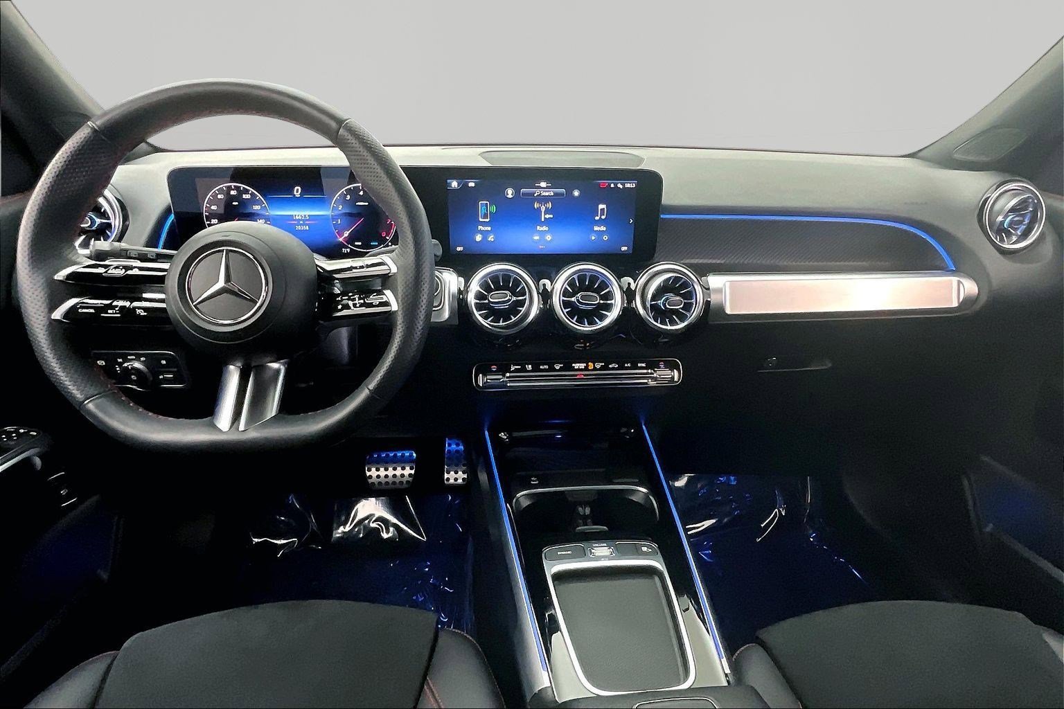 Certified 2024 Mercedes-Benz GLB 250 image 7