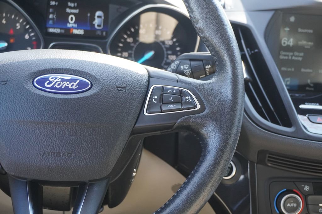Used 2019 Ford Escape Titanium image 16