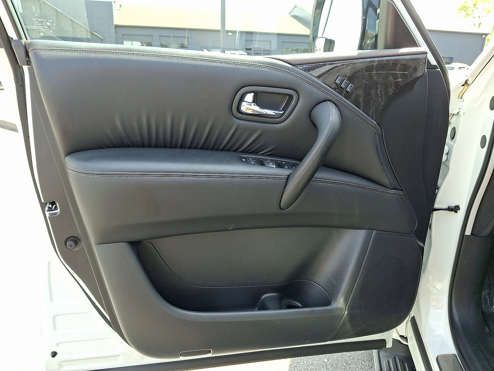 Certified 2024 Nissan Armada Platinum w/ Captain's Chairs Package image 16