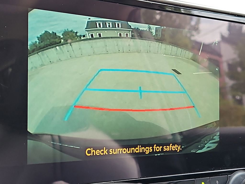 Used 2023 Toyota Highlander XLE image 19