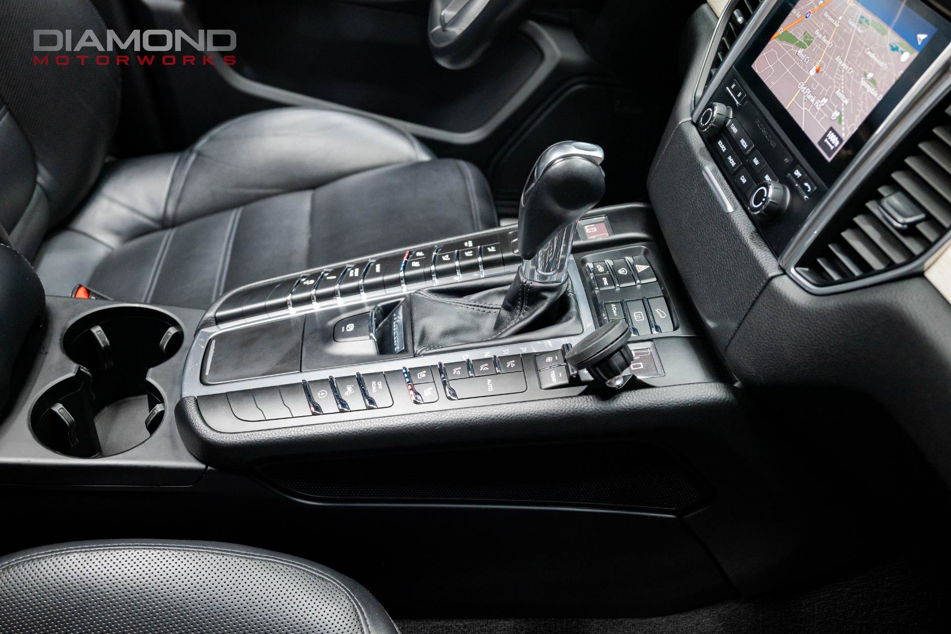 Used 2018 Porsche Macan Turbo image 96