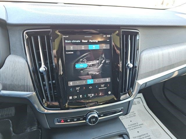 Used 2023 Volvo V90 B6 Cross Country Plus image 23