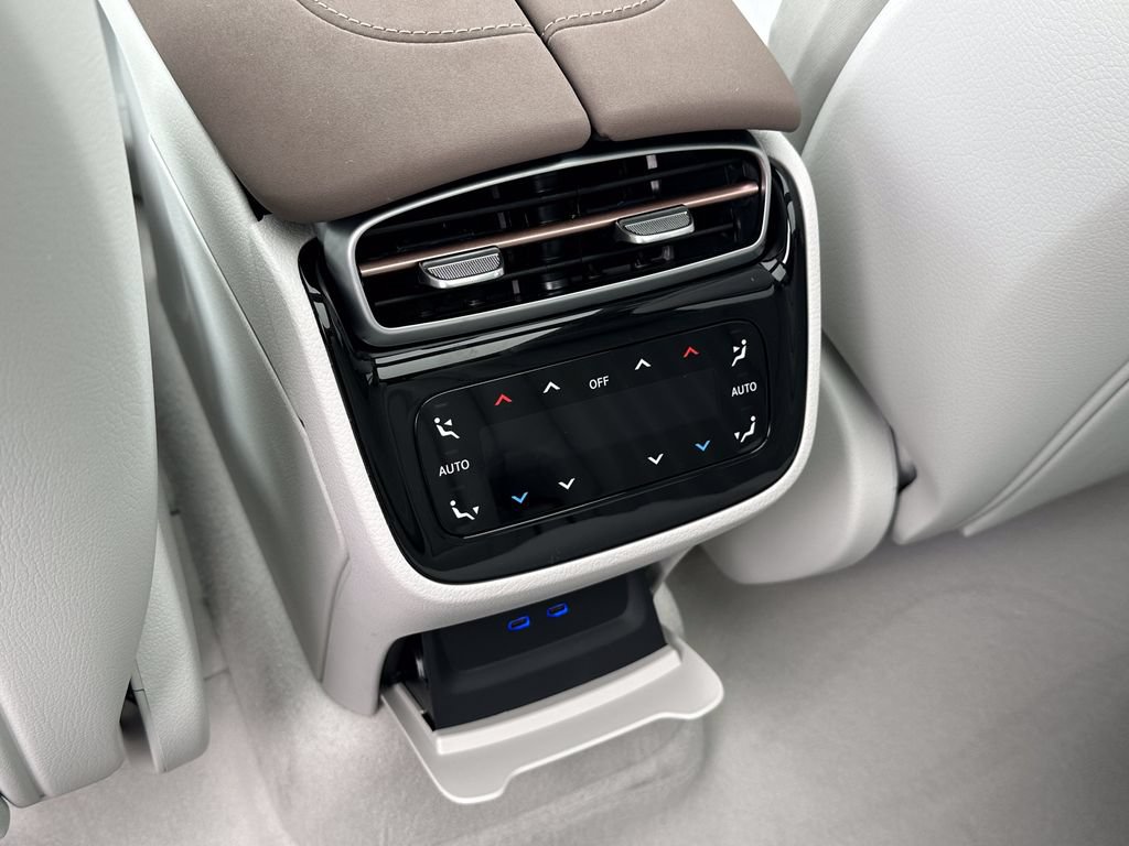 New 2026 Mercedes-Benz EQS 400 4MATIC SUV image 27