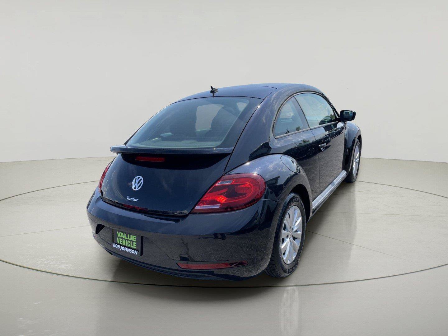 Used 2018 Volkswagen Beetle 2.0T FWD image 7