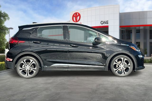 Used 2017 Chevrolet Bolt Premier w/ Driver Confidence II Package image 3