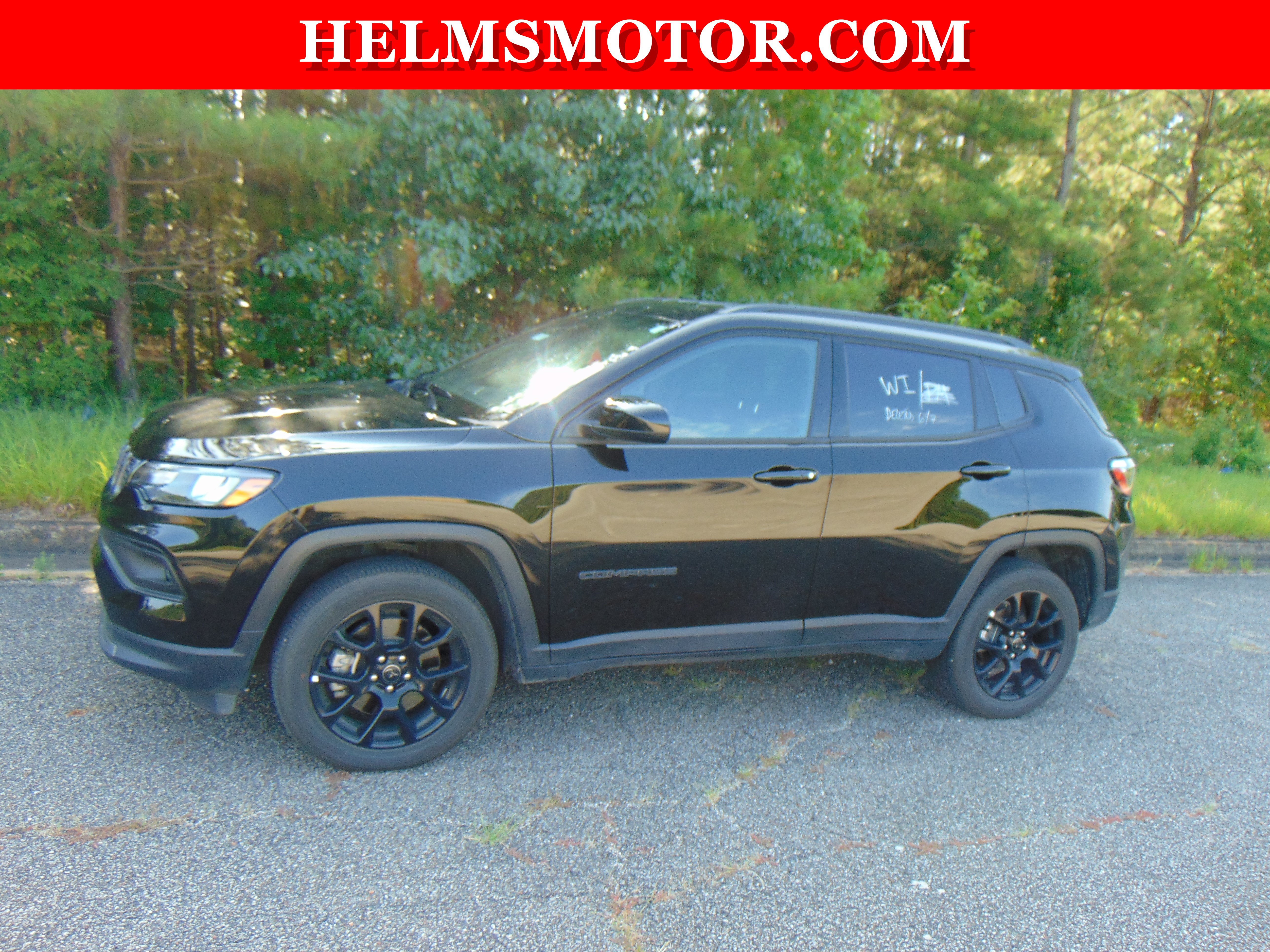 Certified 2025 Jeep Compass Latitude w/ Convenience Group AWD/4WD image 1