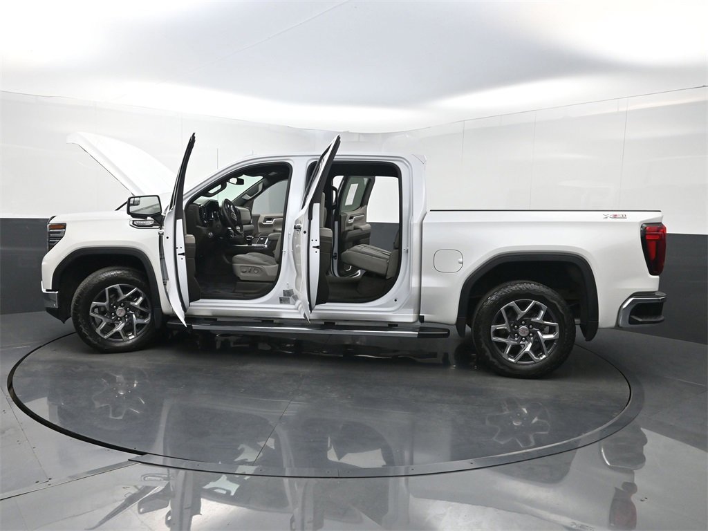 Used 2024 GMC Sierra 1500 SLT image 40