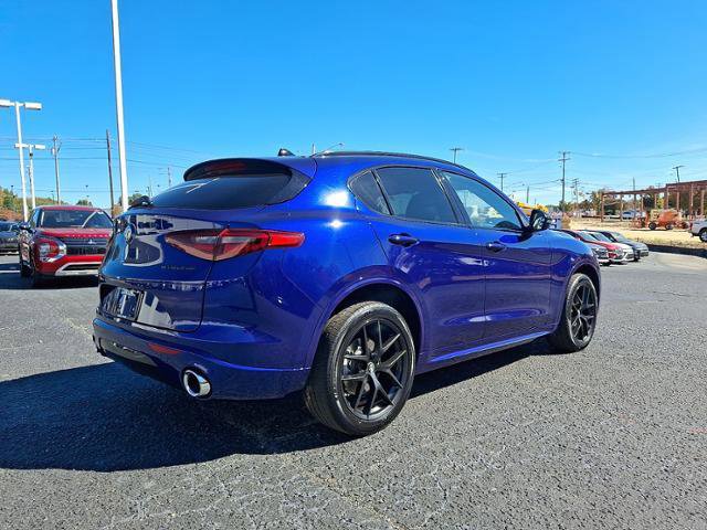 Used 2021 Alfa Romeo Stelvio Ti w/ Premium Package image 6