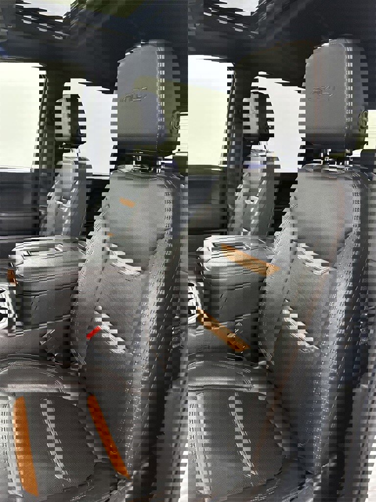 Used 2021 GMC Sierra 2500 AT4 w/ AT4 Premium Plus Package image 13