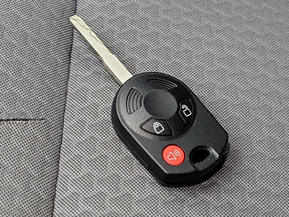 Used 2018 Ford Escape SE w/ SE Sync 3 Package image 32