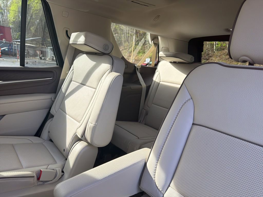 Used 2023 GMC Yukon Denali w/ Max Trailering Package image 12