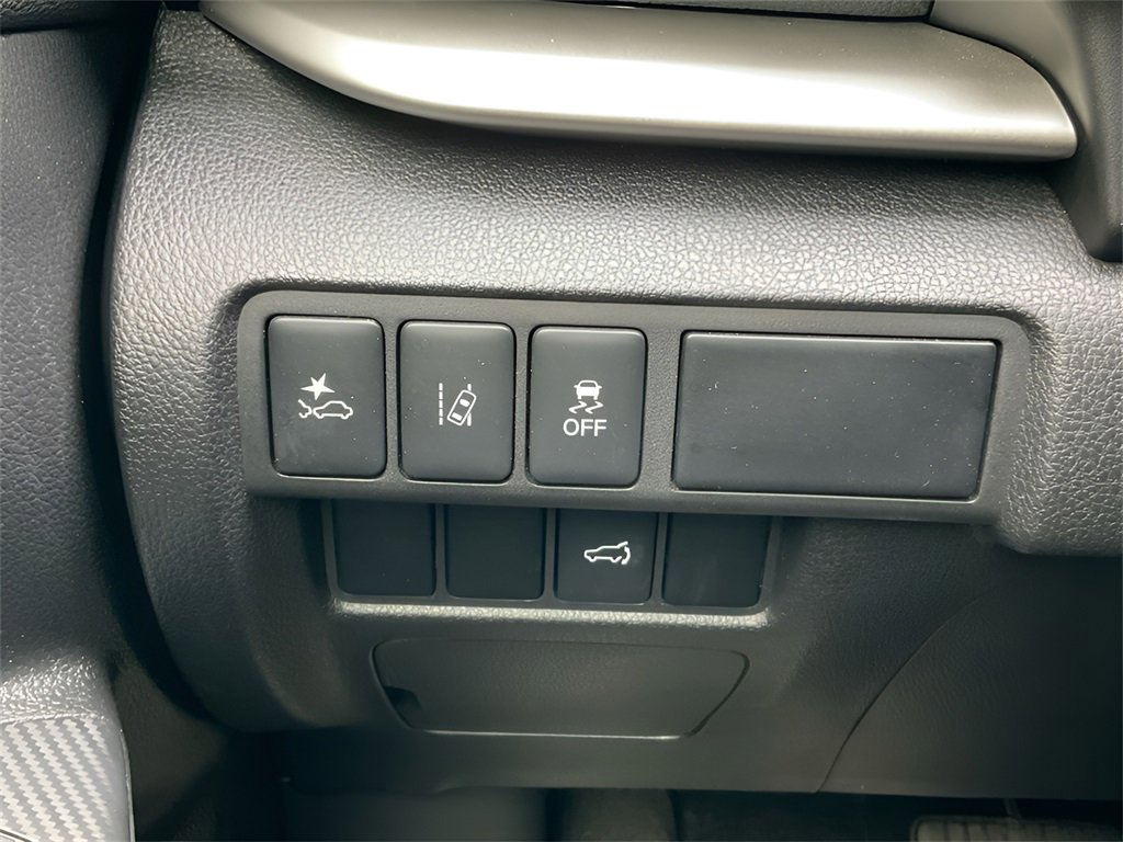 Used 2024 Mitsubishi Eclipse Cross SE image 28