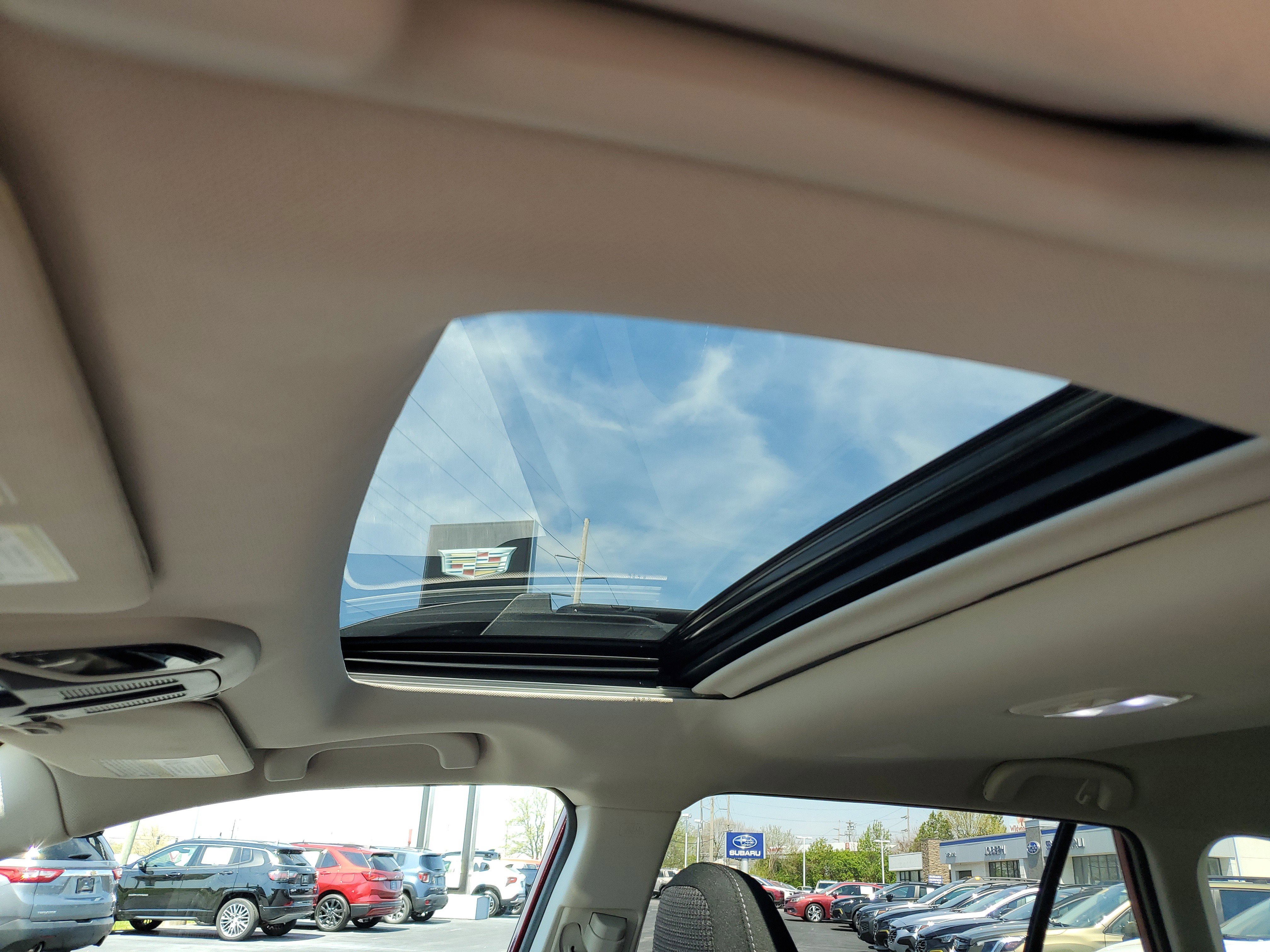 Used 2025 Subaru Outback Premium w/ Popular Package #1A image 17