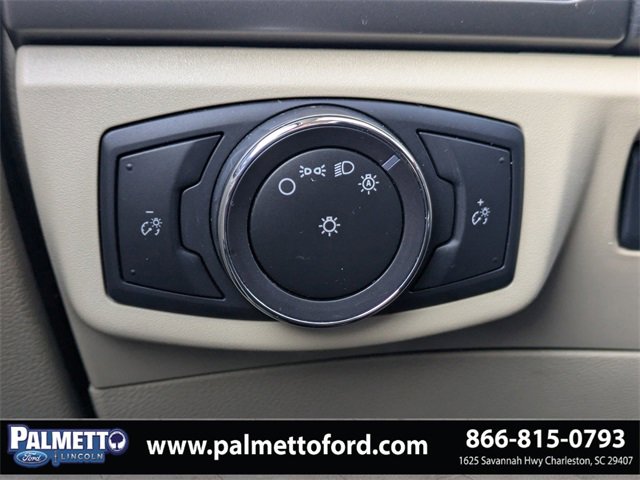 Used 2015 Ford Fusion SE image 24