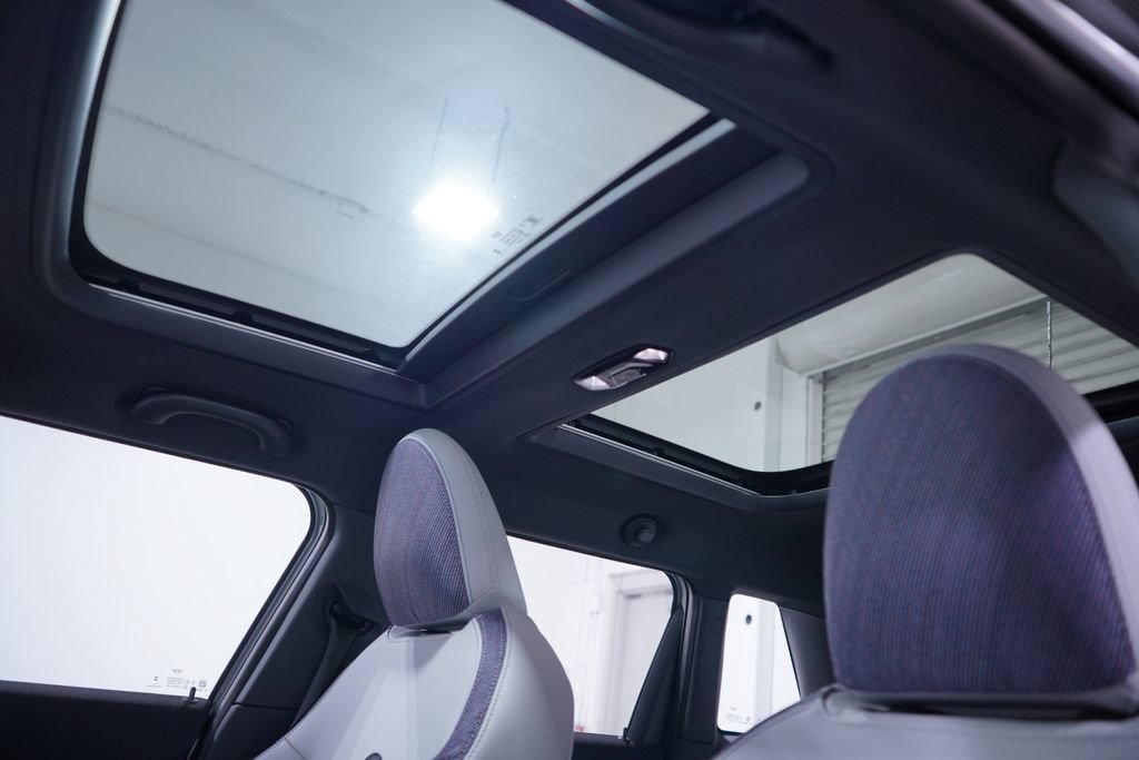 New 2026 MINI Cooper 4-Door Hardtop FWD image 9