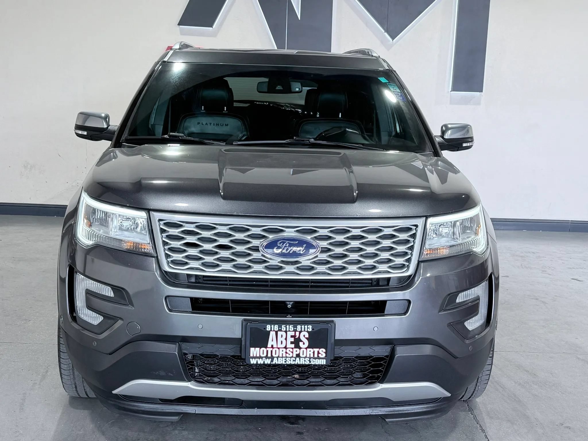 Used 2016 Ford Explorer Platinum AWD/4WD image 2