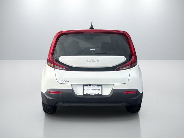 Used 2022 Kia Soul LX image 6
