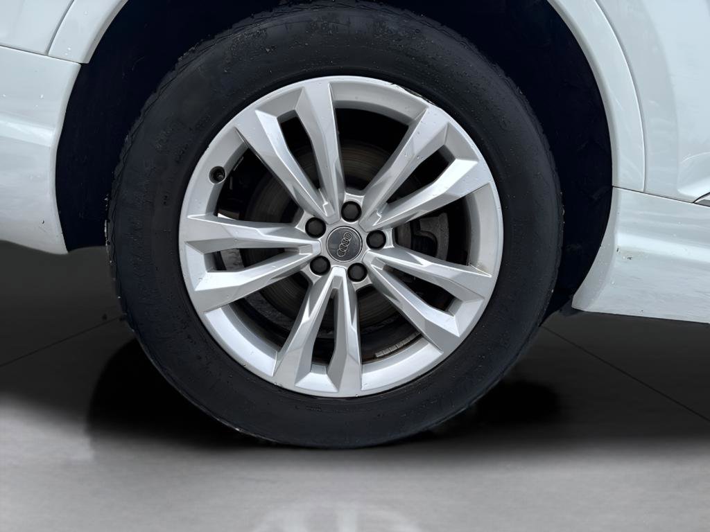 Used 2017 Audi Q7 3.0T Premium image 15