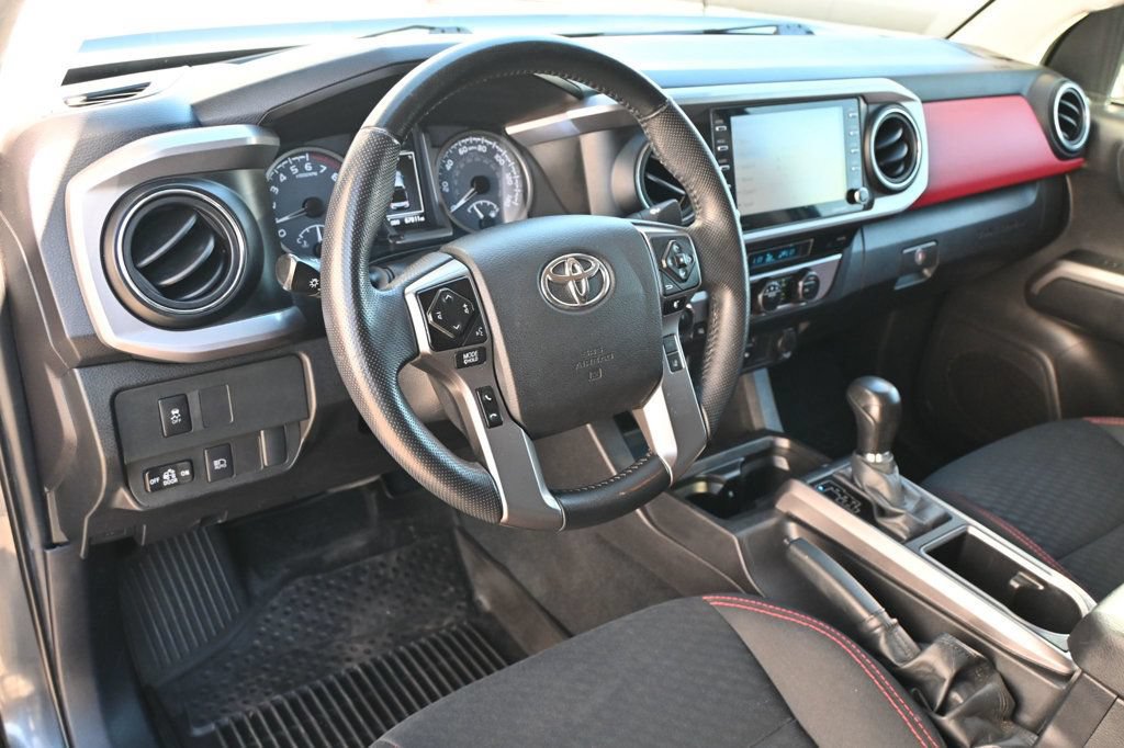 Used 2023 Toyota Tacoma SR5 AWD/4WD image 8