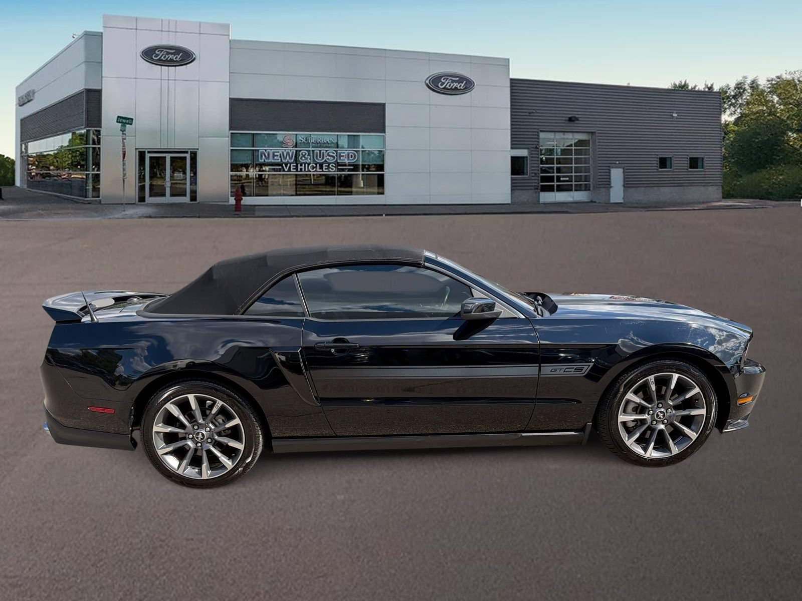 Used 2012 Ford Mustang GT Premium w/ Electronics Pkg RWD image 11