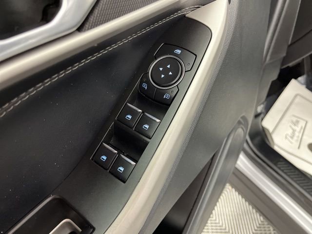 Used 2022 Ford Explorer XLT image 33