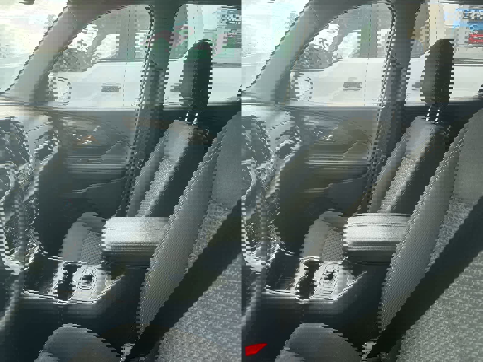 Used 2018 GMC Terrain SLE image 27