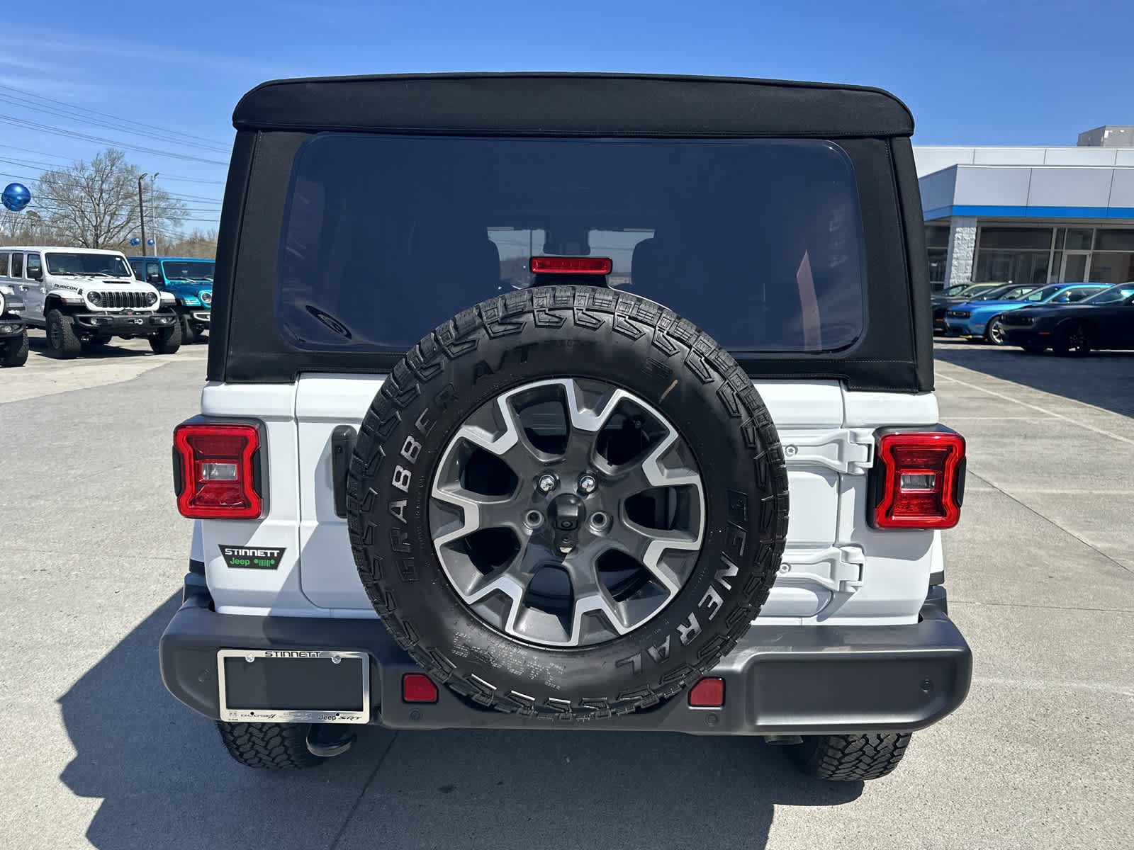 New 2024 Jeep Wrangler Unlimited Sahara w/ Safety Group AWD/4WD image 10