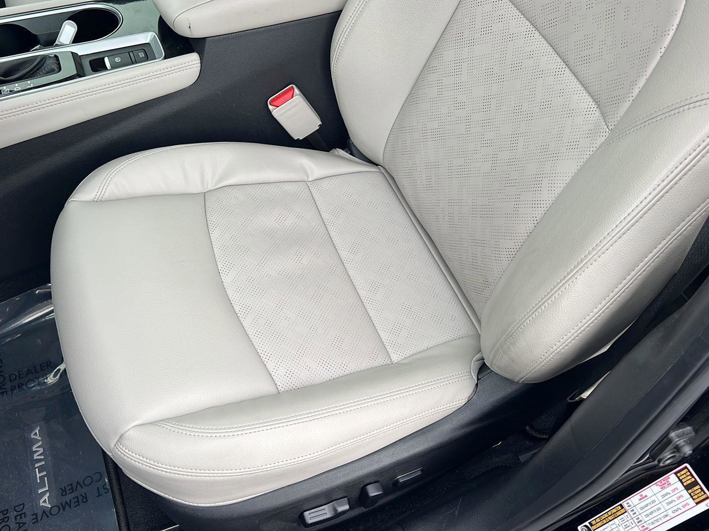 Used 2024 Nissan Altima 2.5 SL image 31