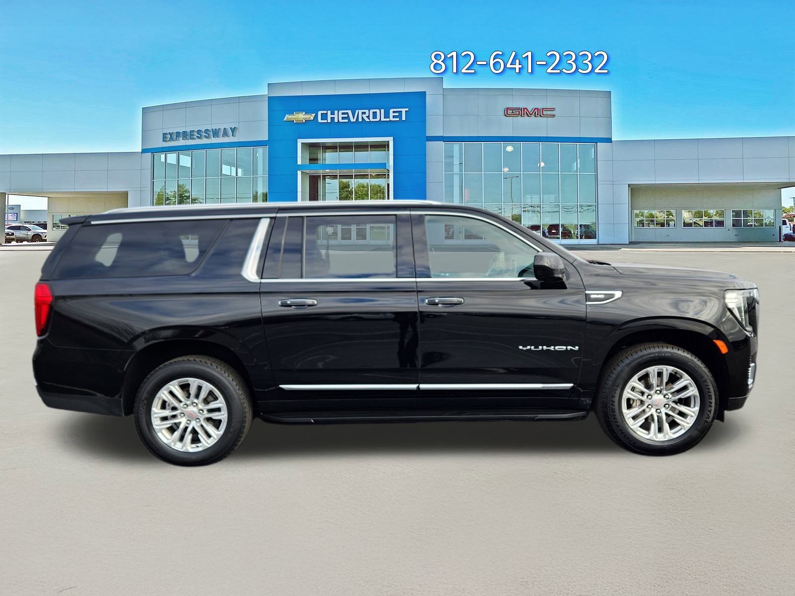 Used 2024 GMC Yukon XL SLT image 8
