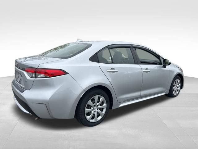 Used 2021 Toyota Corolla LE w/ Carpet Mat Package (TMS) FWD image 5