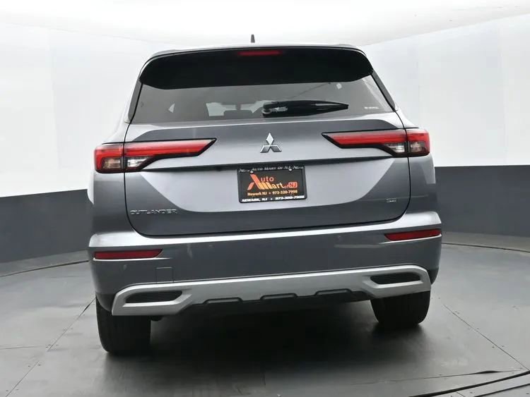 Used 2024 Mitsubishi Outlander Ralliart AWD/4WD image 8