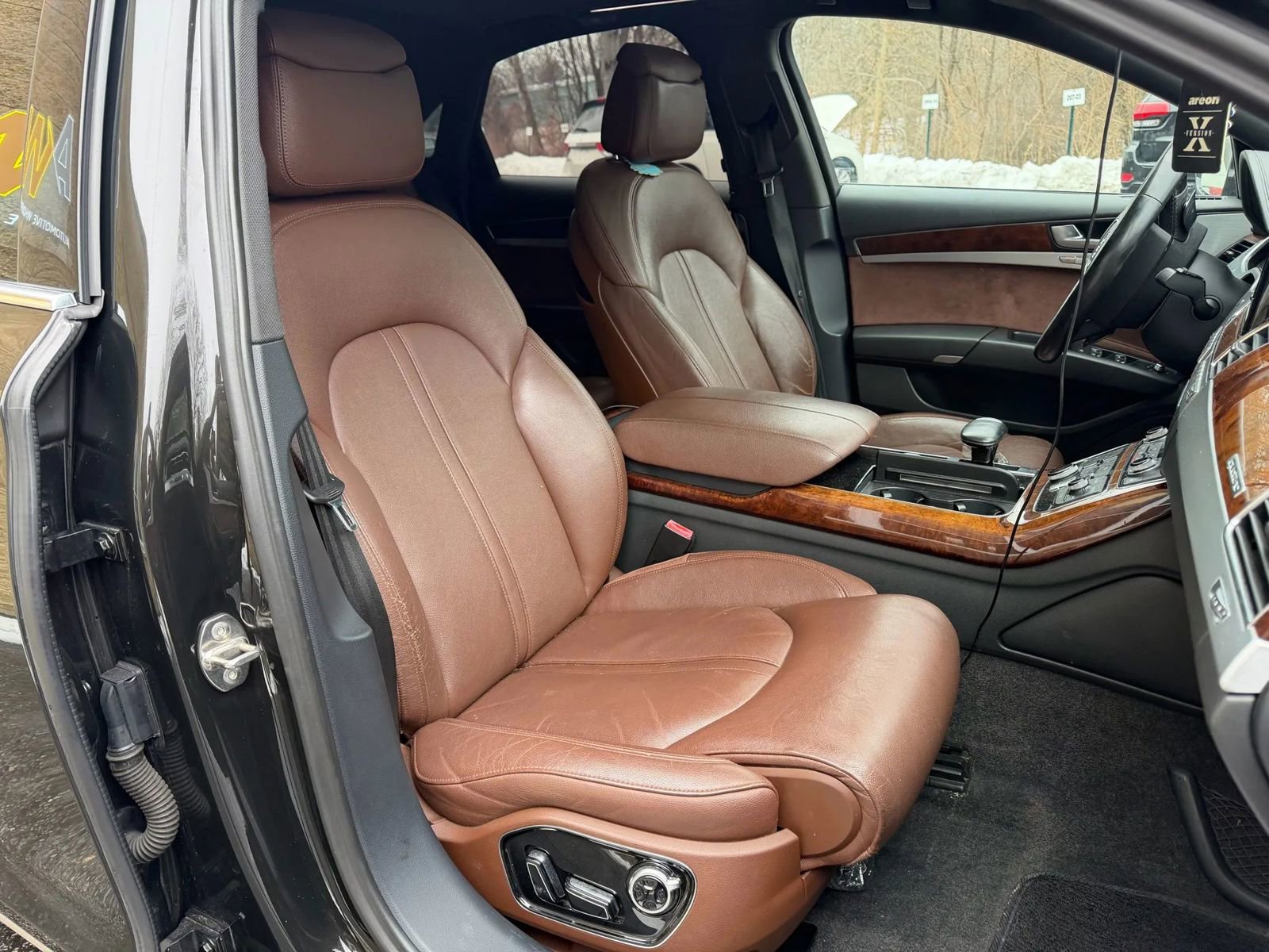 Used 2011 Audi A8 4.2 image 20