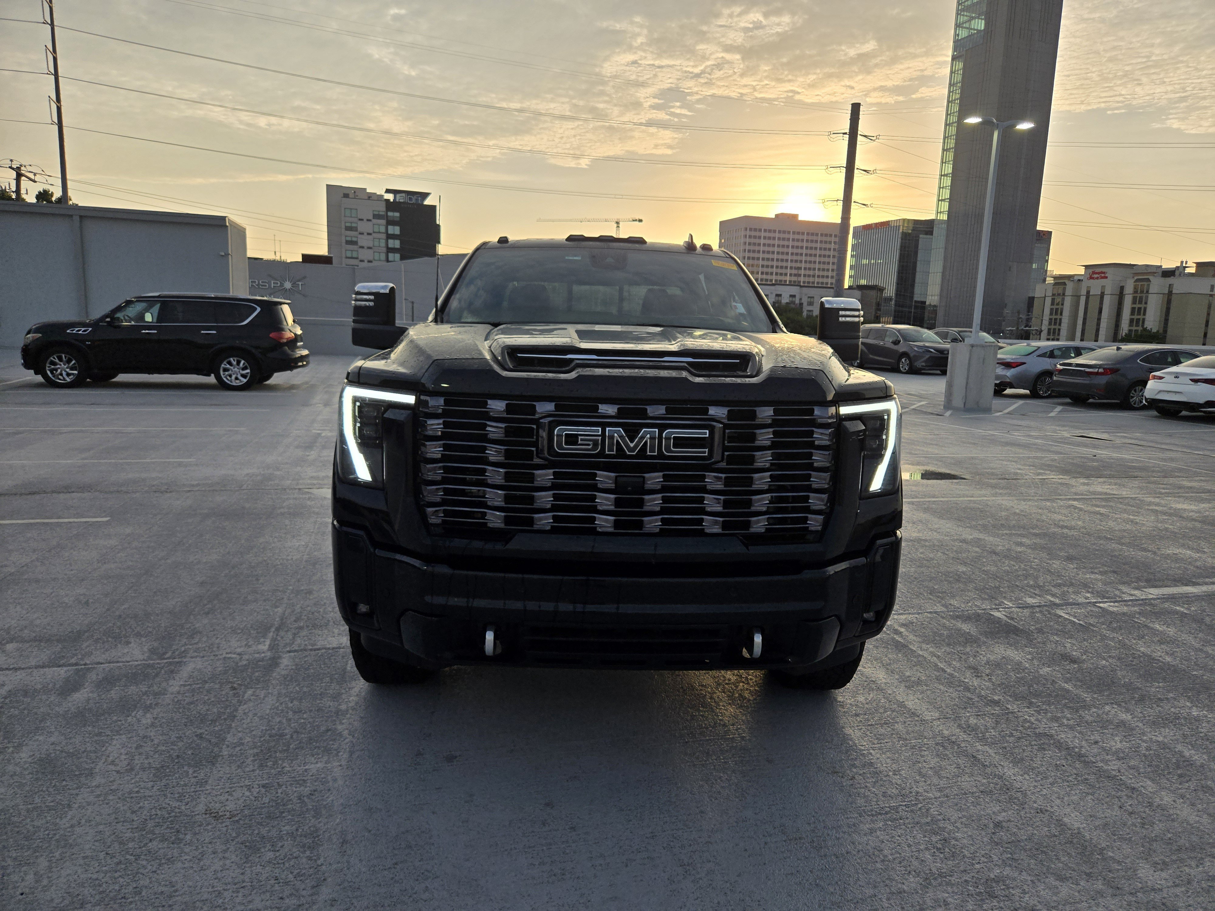 Used 2025 GMC Sierra 2500 Denali Ultimate w/ Max Trailering Package AWD/4WD image 9