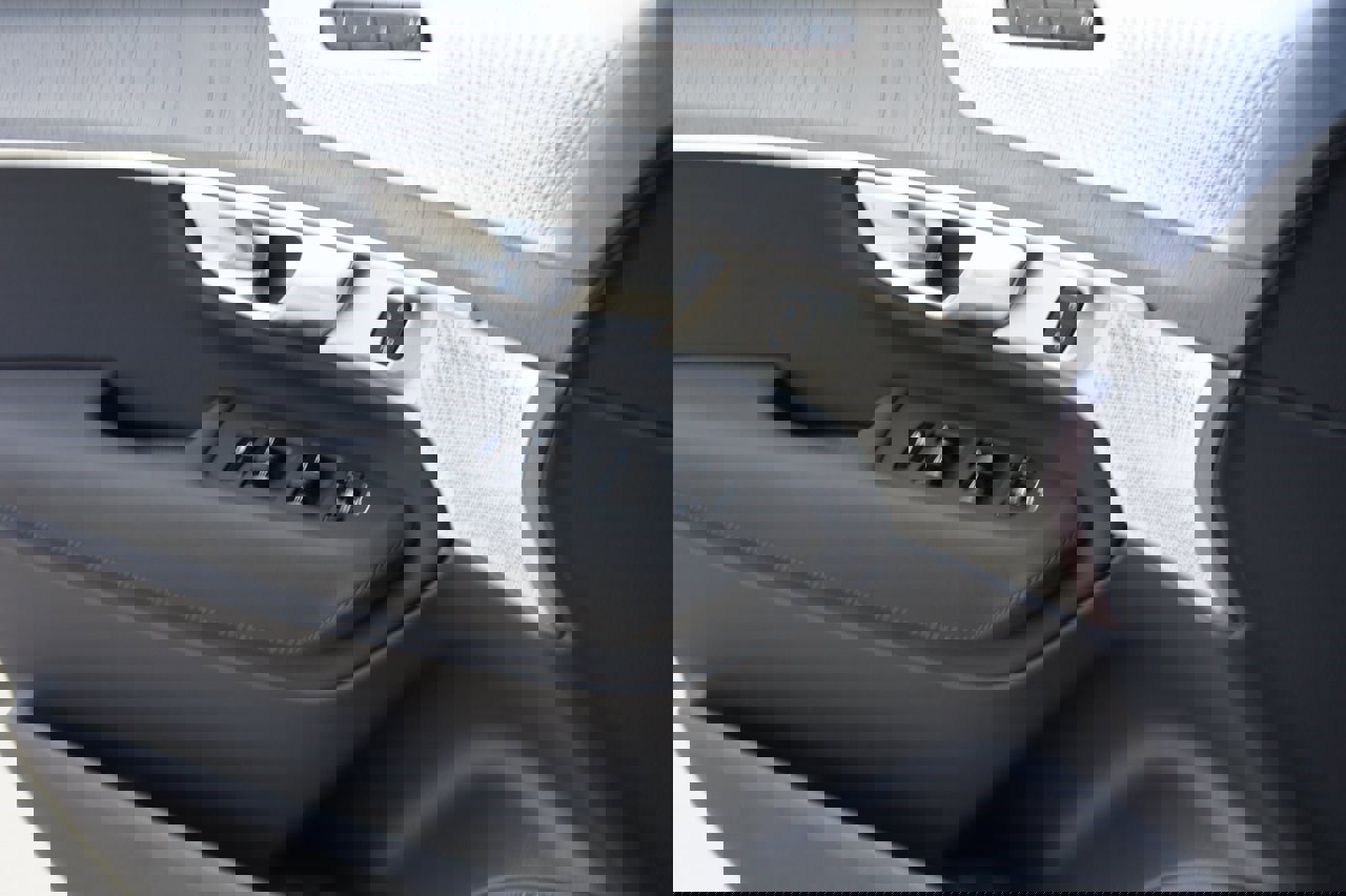 New 2026 Volvo XC90 B6 Ultra image 17