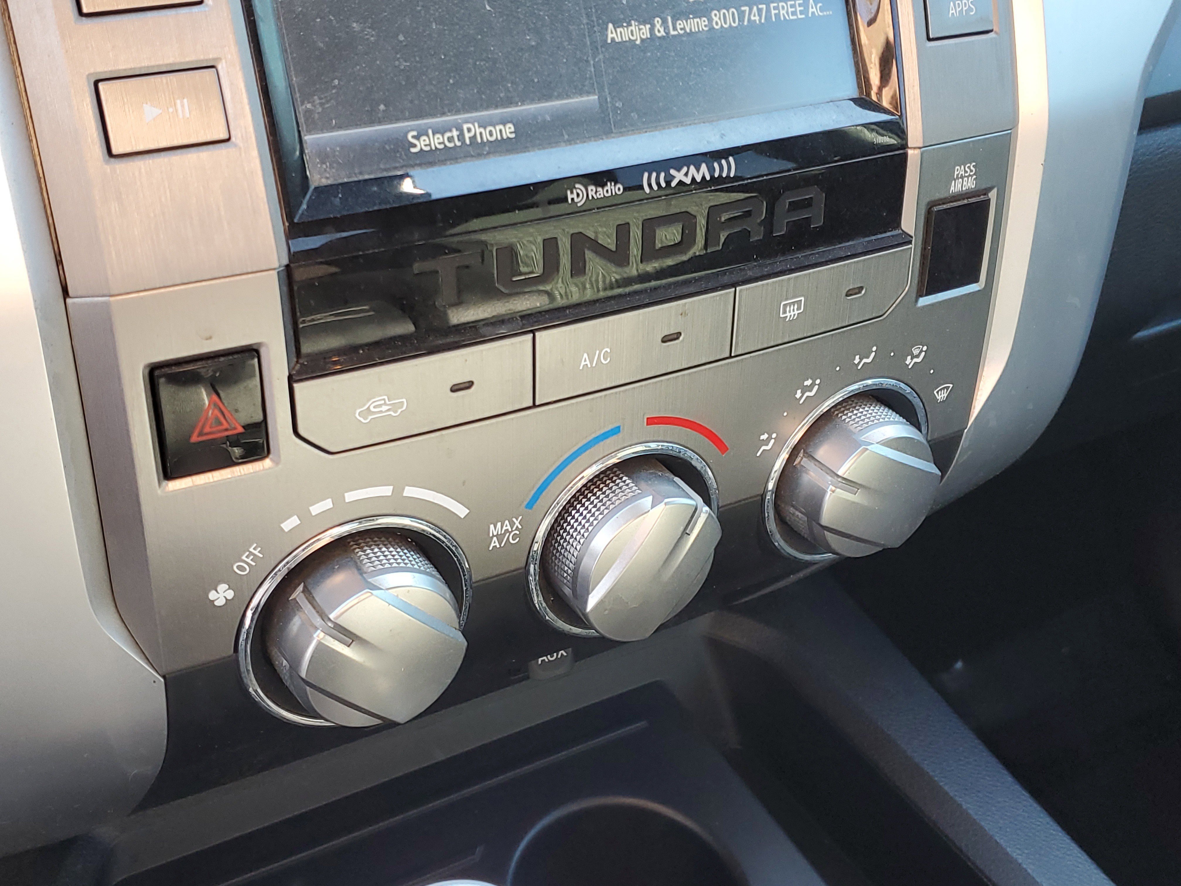 Used 2018 Toyota Tundra SR5 w/ SR5 Upgrade Package image 32