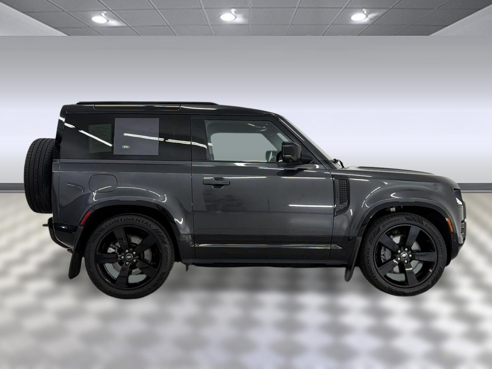 Used 2023 Land Rover Defender 90 X-Dynamic SE AWD/4WD image 8