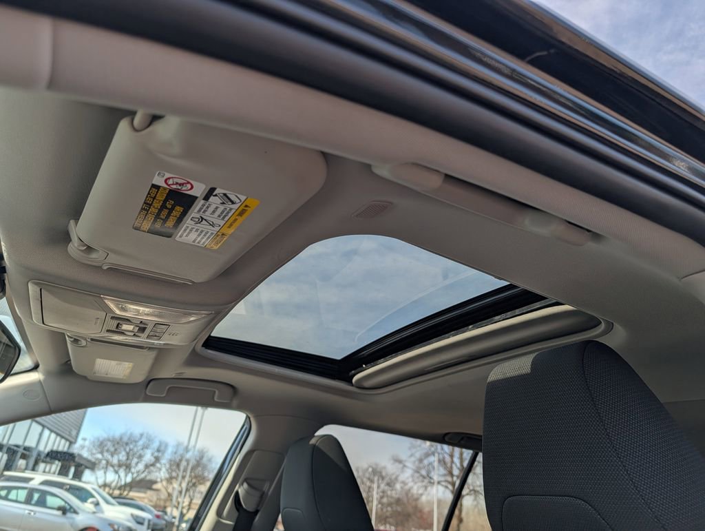 Used 2025 Toyota RAV4 XLE w/ Convenience Package image 22