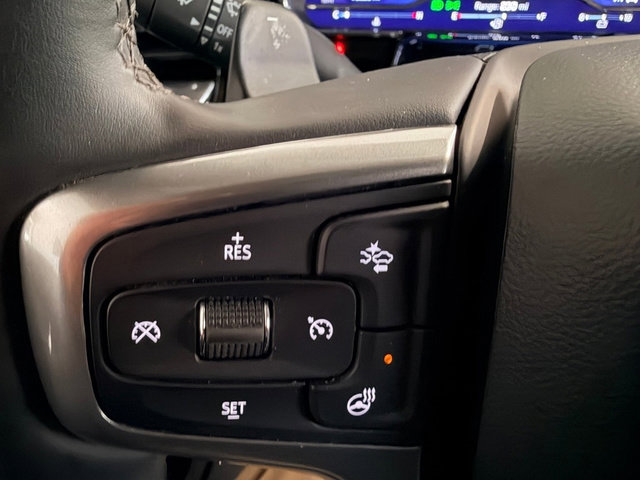 Used 2023 Chevrolet Silverado 1500 LTZ image 18