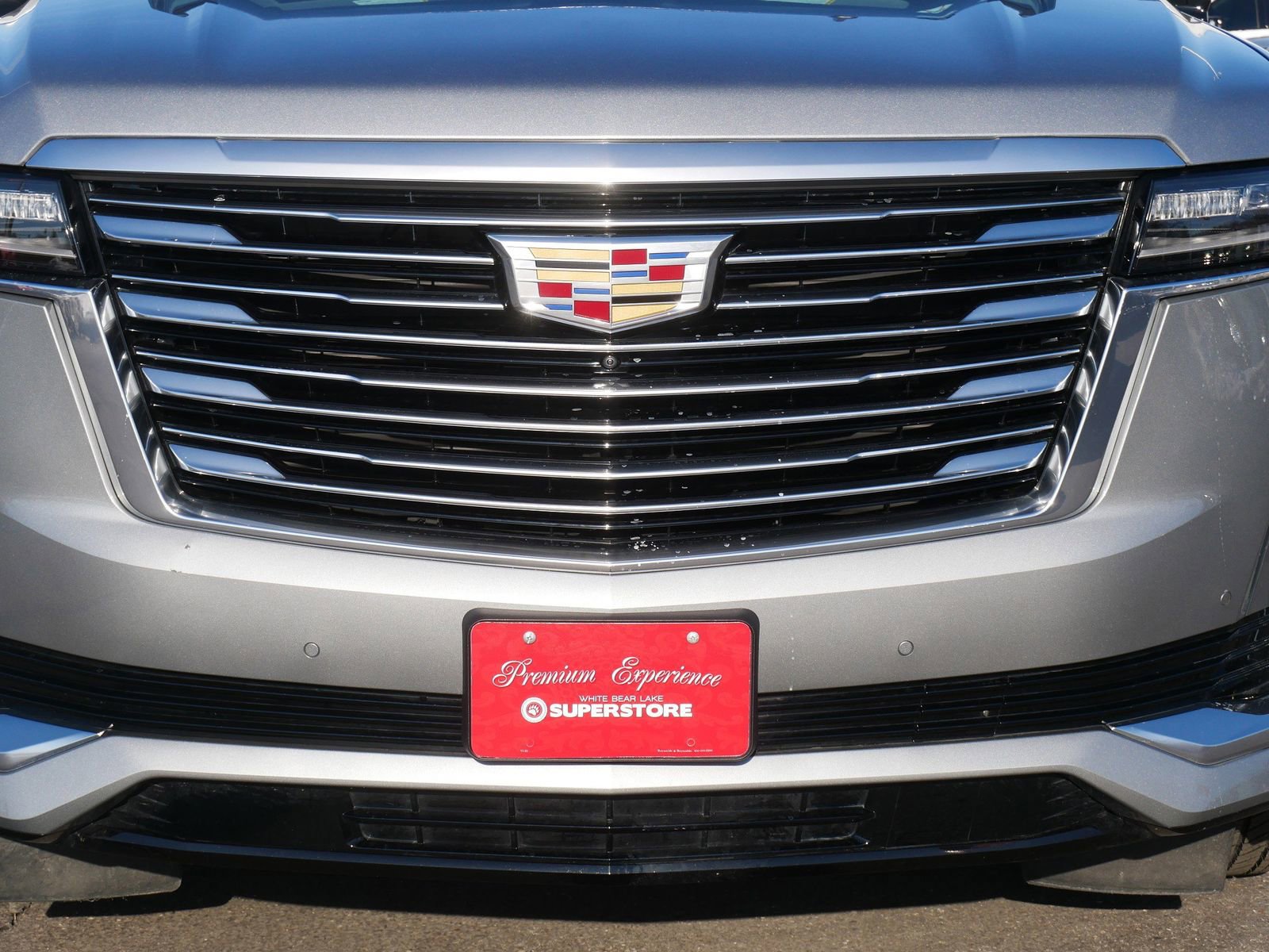 Used 2024 Cadillac Escalade ESV Premium Luxury Platinum image 8