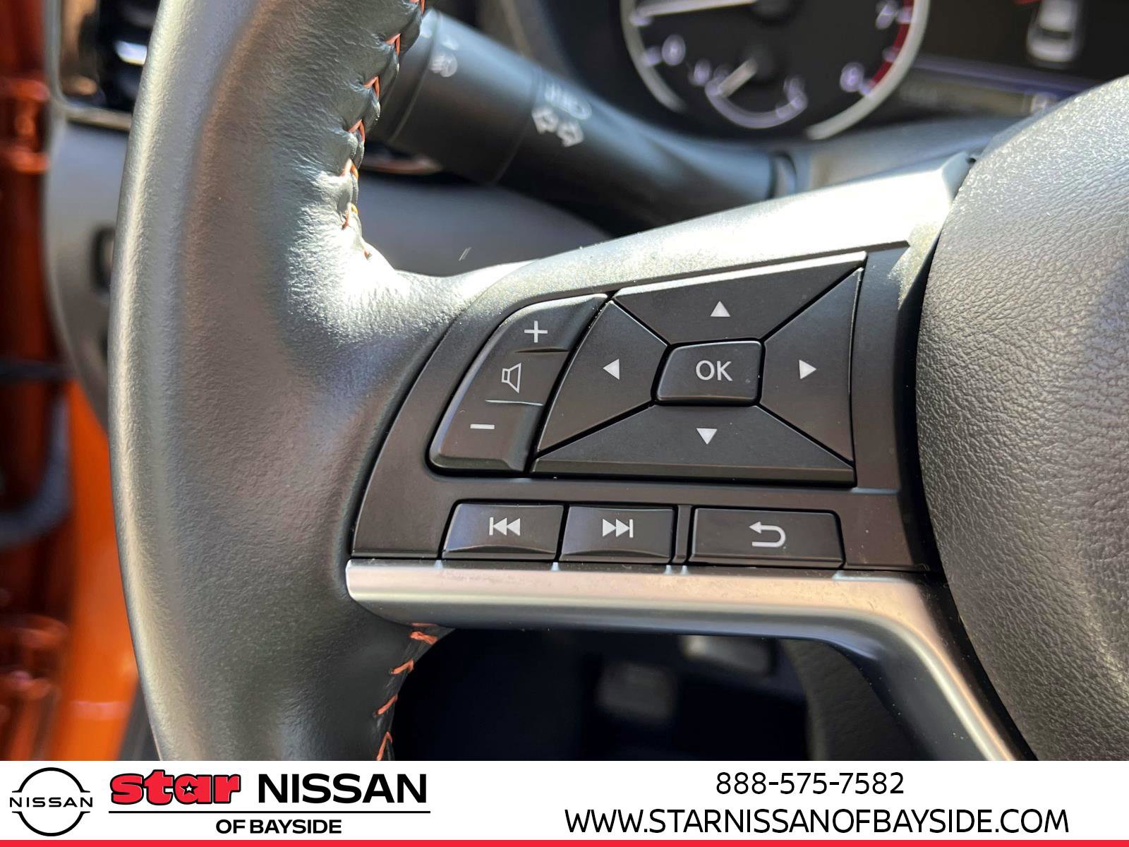 Used 2022 Nissan Sentra SR w/ SR Premium Package image 22