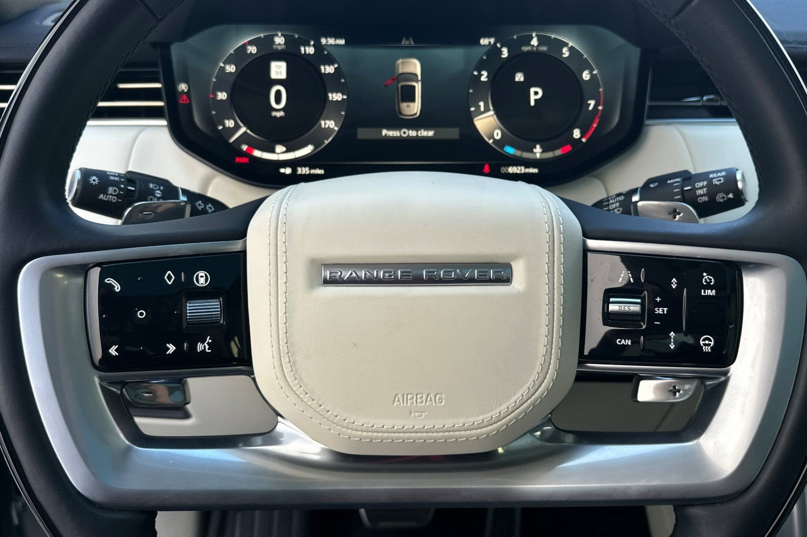 Used 2025 Land Rover Range Rover SE AWD/4WD image 28
