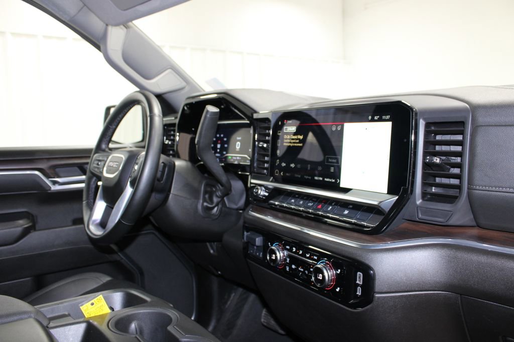 Used 2025 GMC Sierra 1500 SLT AWD/4WD image 37