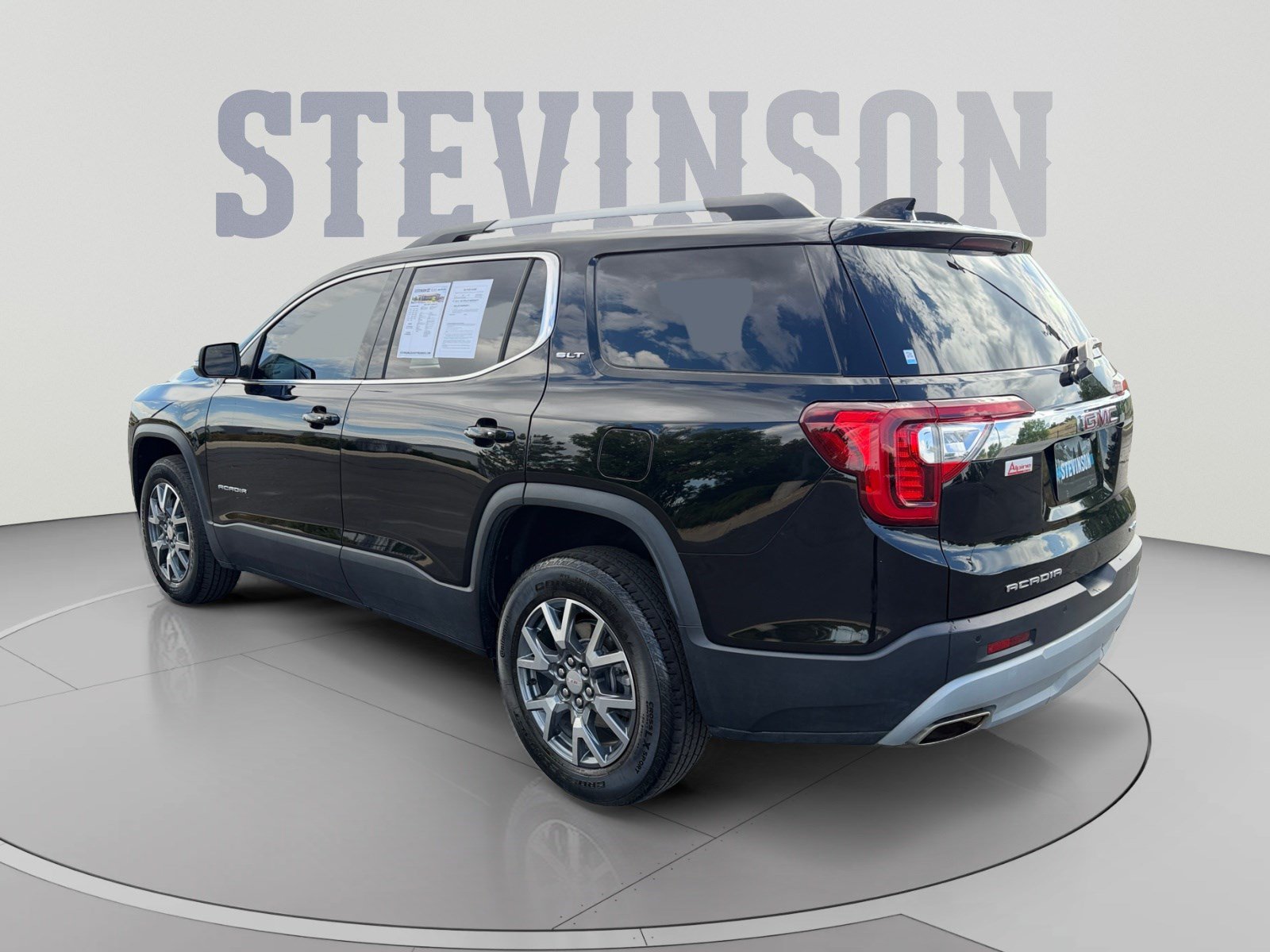 Used 2023 GMC Acadia SLT AWD/4WD image 3