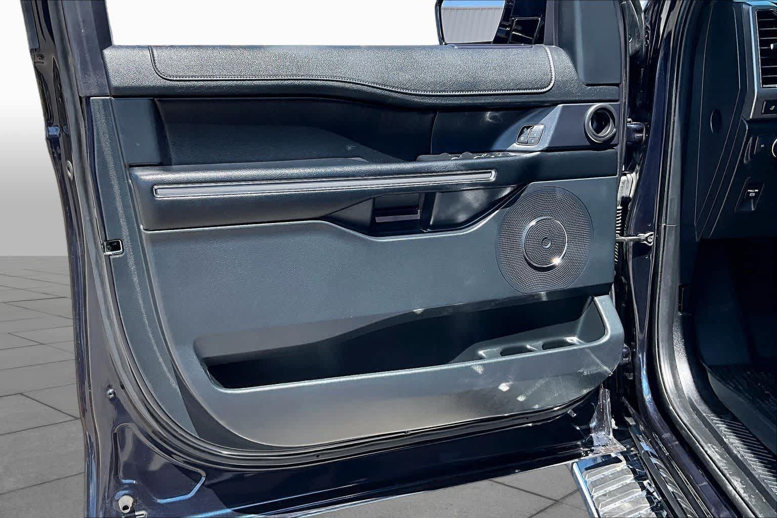Used 2021 Ford Expedition Max XLT AWD/4WD image 21