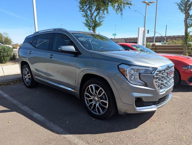 Used 2024 GMC Terrain Denali w/ Denali Premium Package image 3