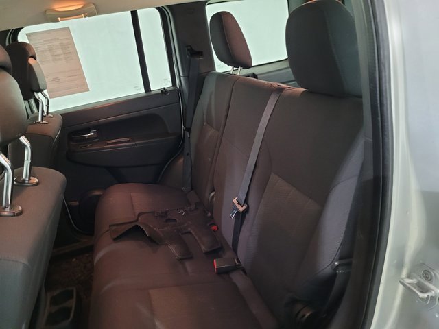 Used 2012 Jeep Liberty Sport image 38