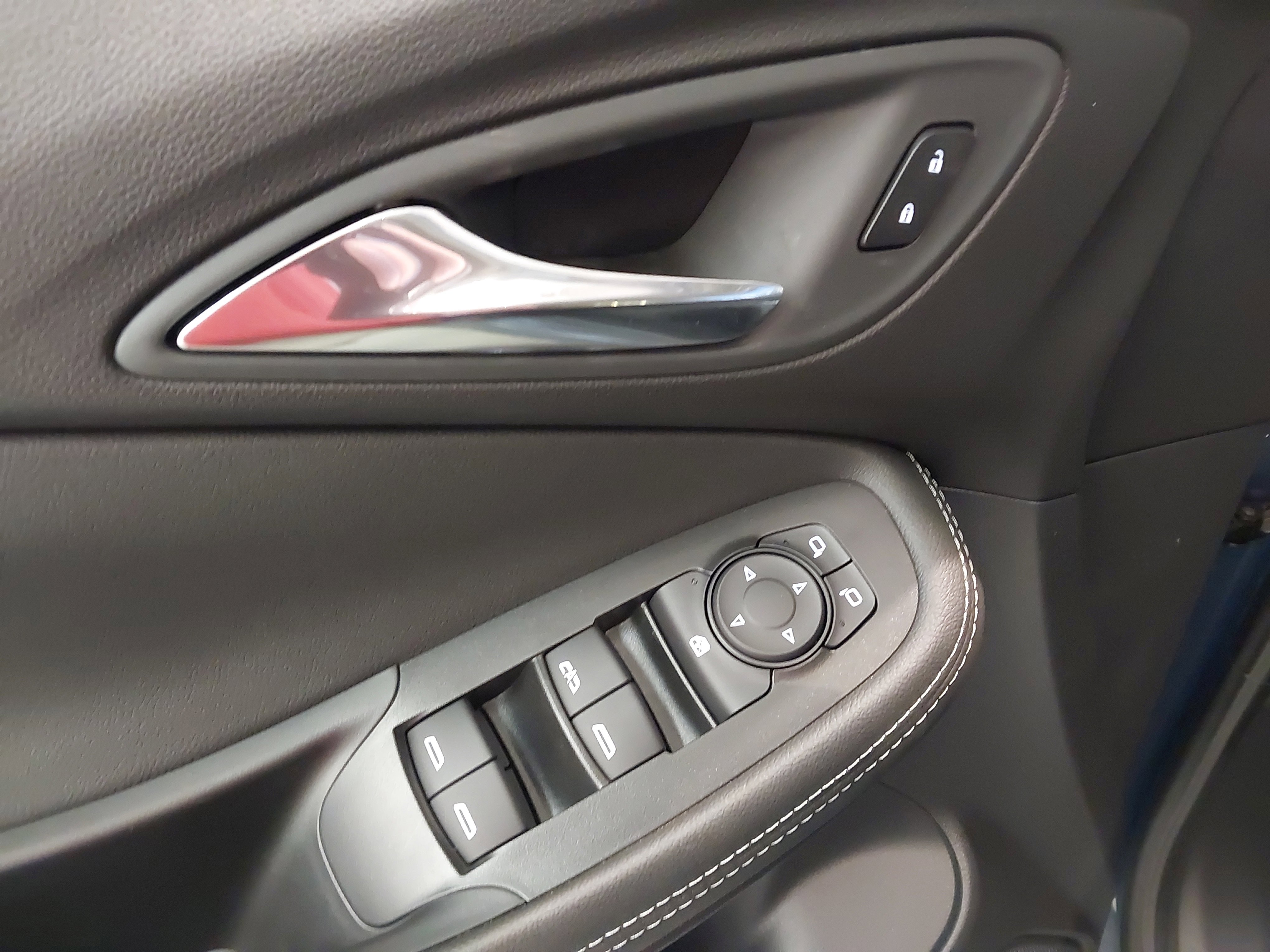 Used 2025 Buick Encore GX Preferred image 26