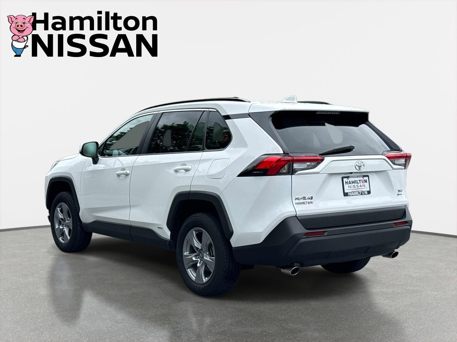 Used 2025 Toyota RAV4 XLE AWD/4WD image 4